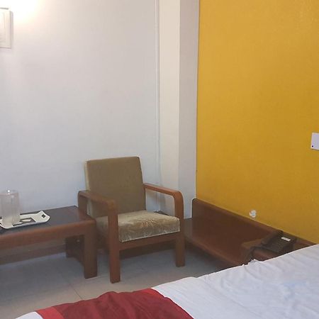 Balajee Palace Hotel Hyderabad Exterior photo