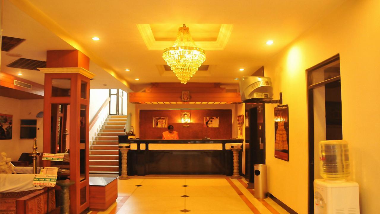 Balajee Palace Hotel Hyderabad Exterior photo