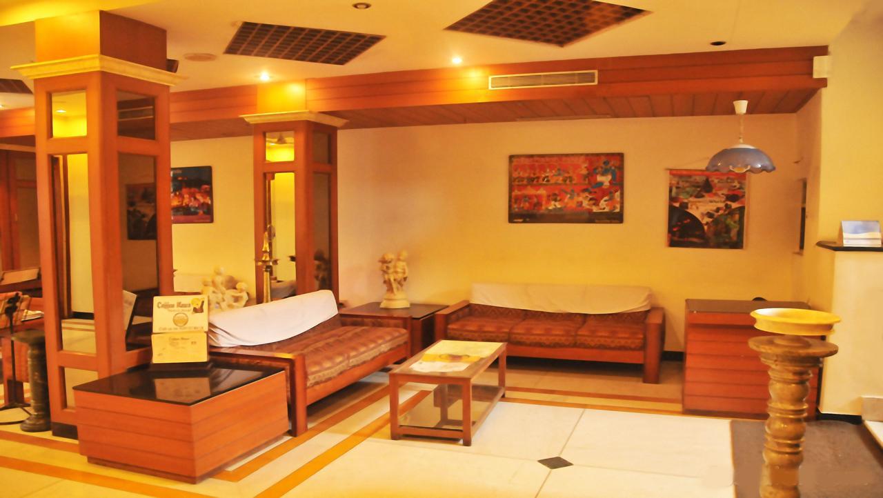 Balajee Palace Hotel Hyderabad Exterior photo